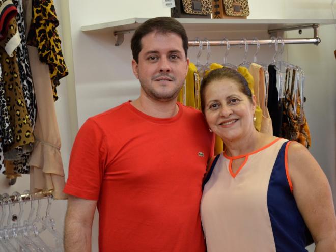 Guilherme Veiros ao lado da mãe, Marilda Alves: consumo deve representar pelo menos 20% do faturamento do mês 