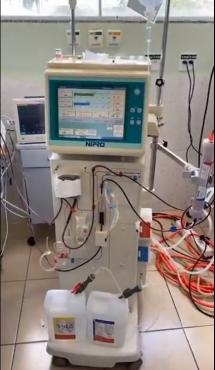 No domingo, prefeito postou vídeo em que mostra equipamento de hemodiálise em funcionamento