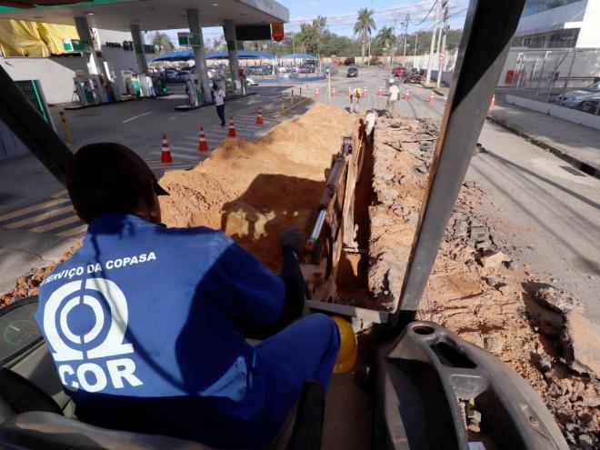 As intervenções para viabilizar a nova rede de esgotamento sanitário representam um investimento de quase R$ 2 milhões