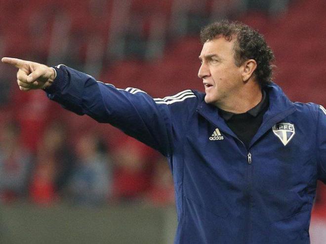 O técnico estava sem clube desde 26 de setembro, quando foi demitido pelo São Paulo