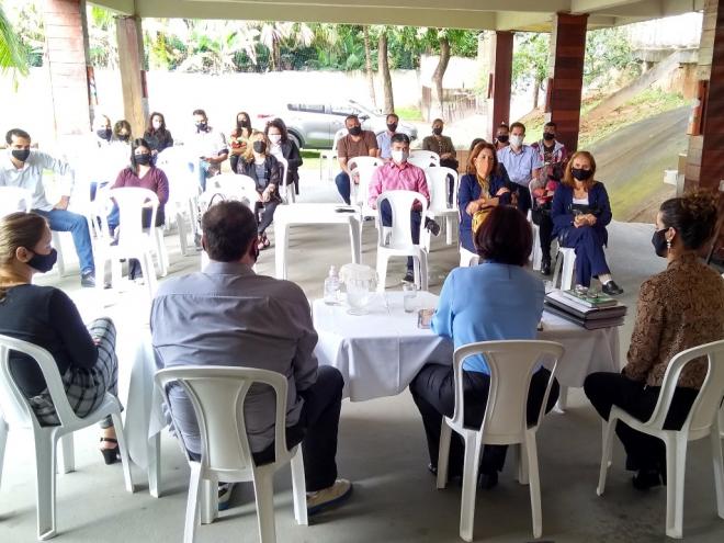 Encontro serviu para apresentação de estratégias do município no enfrentamento à pandemia e um diálogo sobre a possibilidade de retorno das aulas presenciais nas instituições