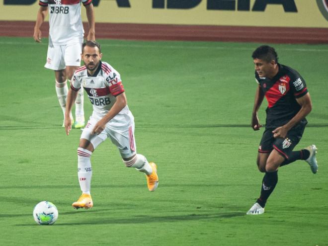 CBF permitiu que jogadores positivos jogassem nessa semana, método que não será aceito pela Conmebol na Sul-Americana e Libertadores