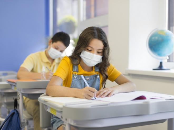 Até o momento, somente o Amazonas e o Maranhão retomaram as atividades escolares, conforme aponta o monitoramento diário da Federação Nacional de Escolas Particulares (FENEP)