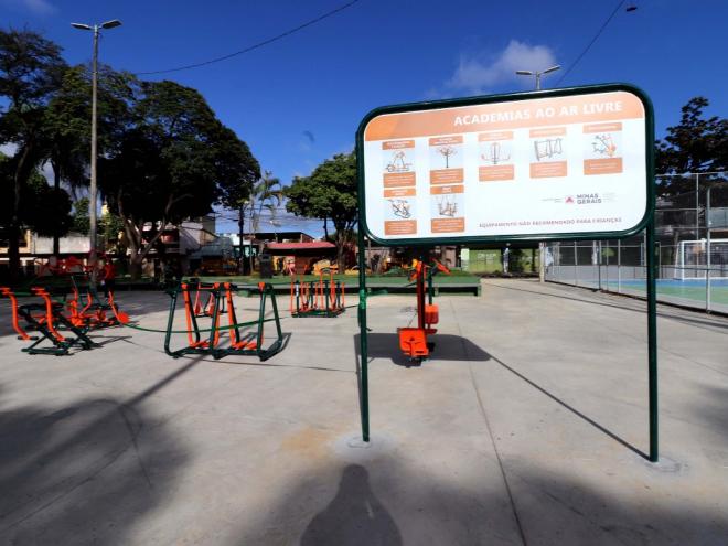 Recuperação de quadra poliesportiva e espaço de convivência se somam a obras viárias realizadas na região 