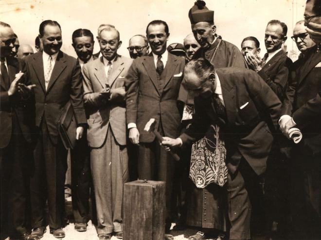 Em 16 de agosto de 1958 era dada uma marretada simbólica no marco inaugural da usina siderúrgica em Ipatinga
