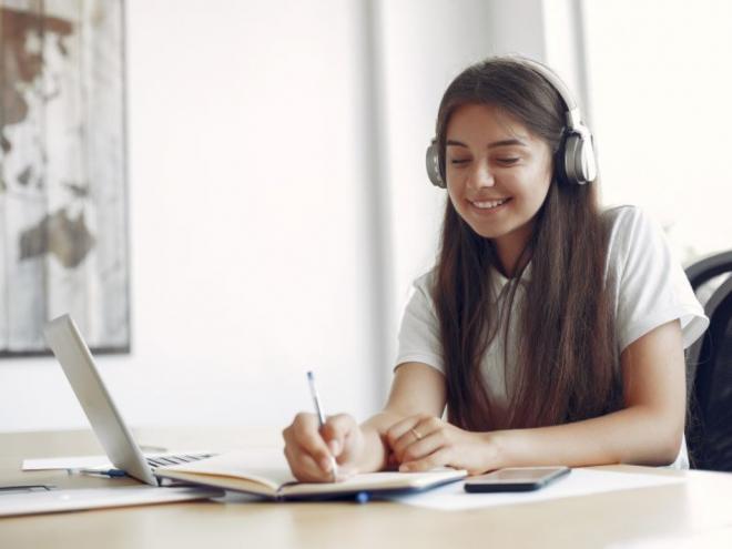 As inscrições nos cursos gratuitos da Mackenzie são feitas pelo site: eadcursoslivres.mackenzie.br, onde os interessados devem realizar um breve cadastro e escolher qual deseja cursar