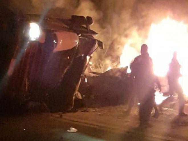 Colisão aconteceu na noite de domingo (23) na Serra do Macuco, BR-262 em São Domingos do Prata