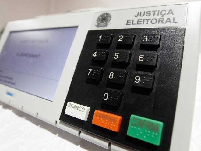 Dentre outros pontos, o limite de gastos abrange a contratação de pessoal de forma direta ou indireta