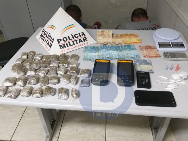 Todo o material apreendido com os dois suspeitos abordados pela PM, em Ipatinga