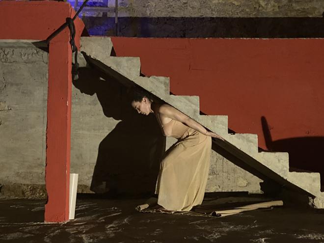 Laila Garin já interpretou Elis, e agora dá vida a Joana de Gota d'Água a Seco