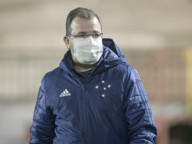 Treinador não resistiu a uma sequência ruim no Brasileirão, além da eliminação na Copa do Brasil