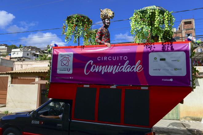 Trupe do Casa Laboratório leva aos bairros a performance poética “Primavera das Cores”