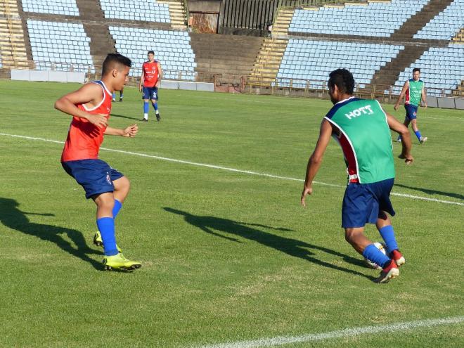 Jogadores treinaram no Ipatingão visando à reestreia no Módulo B, dia 10 de outubro