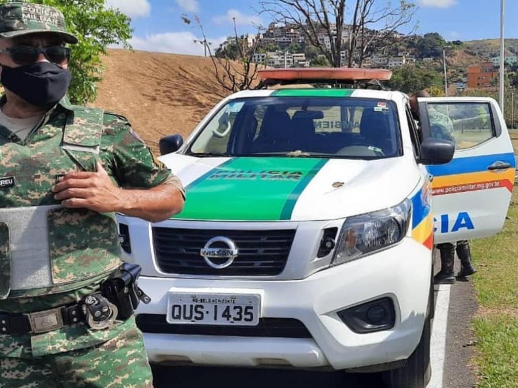 Polícia de Meio Ambiente na manhã dessa quinta-feira, no Parque Ipanema 
