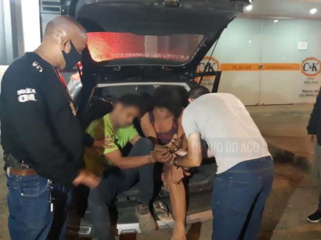 Com prisão decretada pela Justiça, dupla que extorquia vítimas via Facebook foi presa no Espírito Santo e na Bahia e transferida para Caratinga 