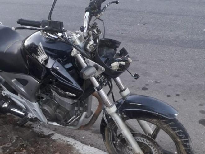 Jovem de 28 anos foi vítima de acidente com moto na avenida Tancredo de Almeida Neves, no bairro Caladinho 