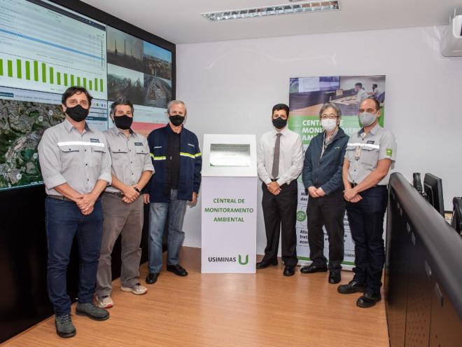 Heltom Muzzi, Miguel Homes, Sergio Leite, Rafael Pureza, Kohei Kimura e Lucas Mesquita durante a abertura oficial da Central de Monitoramento Ambiental da Usina de Ipatinga