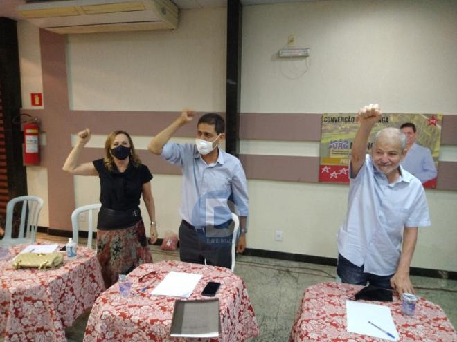 Cecília Ferramenta, João Magno e Chico Ferramenta durante a convenção partidária do PT
