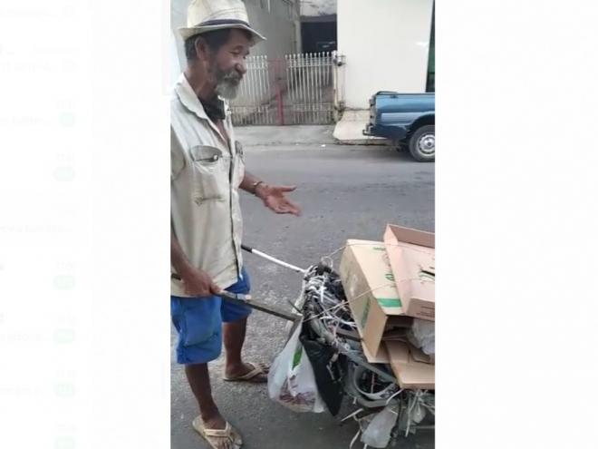 João Barboza Alves, de 62 anos, foi agredido e levado para o hospital 