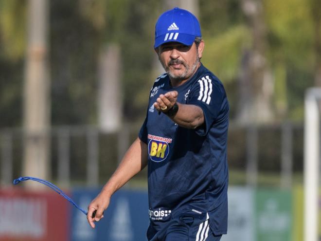 Ney Franco começou sua jornada no Cruzeiro com vitória