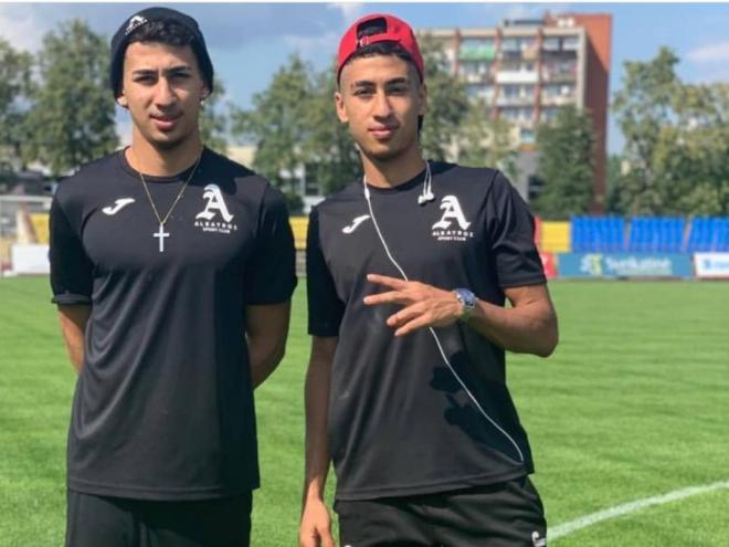 Alex Rhuan e Marcos Rudwere, de 19 anos, começaram no esporte no Vale do Aço e hoje fazem sucesso no país europeu