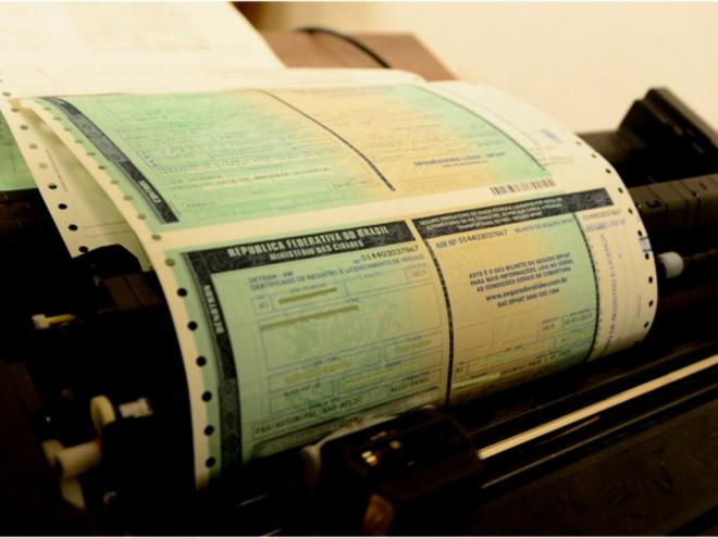 Certificado em papel deixará de ser impresso em breve e serviços serão cada vez mais eletrônicos 