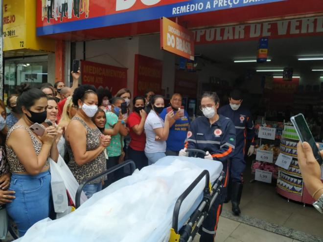 Ocorrência gerou aglomeração de populares no estabelecimento, localizado na avenida 28 de abril