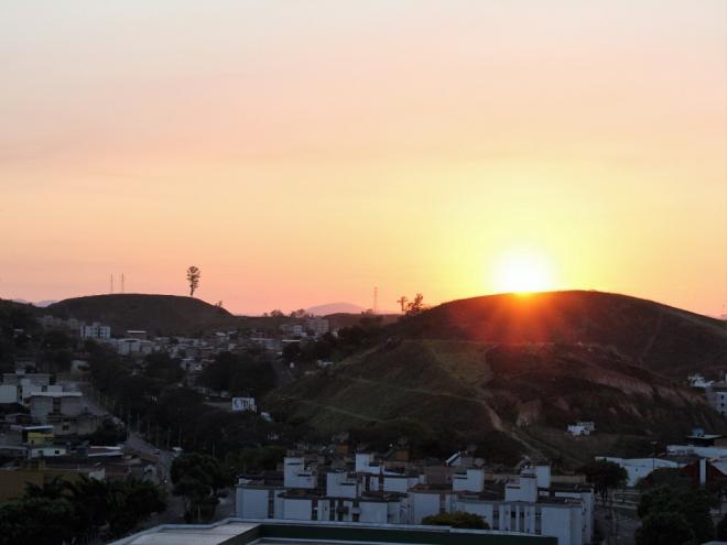 Nascer do sol na primavera em Ipatinga: previsão para hoje é de 36 a 37  graus 