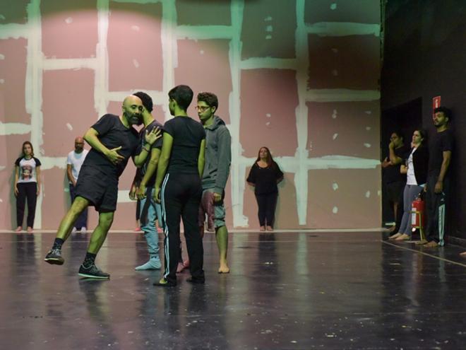 Márcio Abreu ministrou oficina de teatro para artistas no Vale do Aço