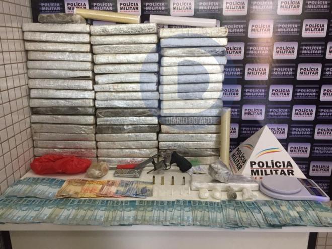 Todo o material apreendido durante a operação da Polícia MIlitar