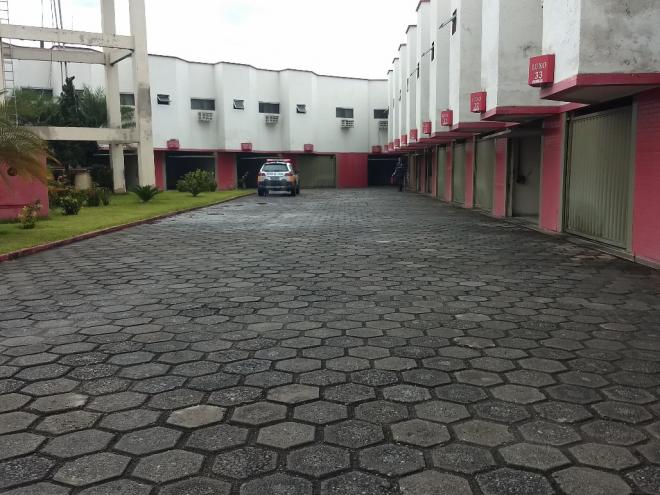 Polícia procura trio que tentou furtar bens em suíte de motel em Ipatinga 