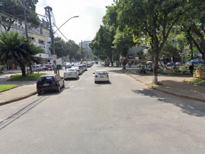 O roubo foi praticado por adolescente, morador do bairro Amaro Lanari, nessa avenida, no bairro Horto, em Ipatinga  