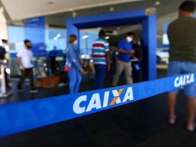 Será paga também a primeira parcela do auxílio emergencial extensão