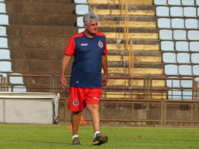 José Ângelo chegou ao Ipatinga no início de março e fez três jogos pelo Módulo B