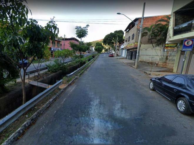 Quadrilha assaltou em lanchonete no bairro Bethânia e fugiu para Cachoeira Escura, onde foi cercada e trocou tiros com policiais militares 