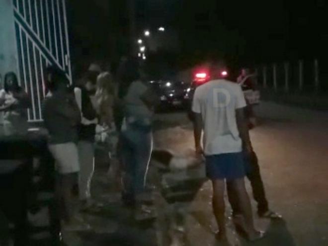 Homem de 42 anos afirmou que foi vítima de tentativa de homicídio por causa de dívida de drogas de seu filho 