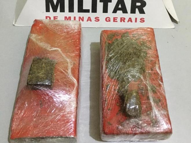 Droga estava escondida debaixo de máquina de lavar roupas 