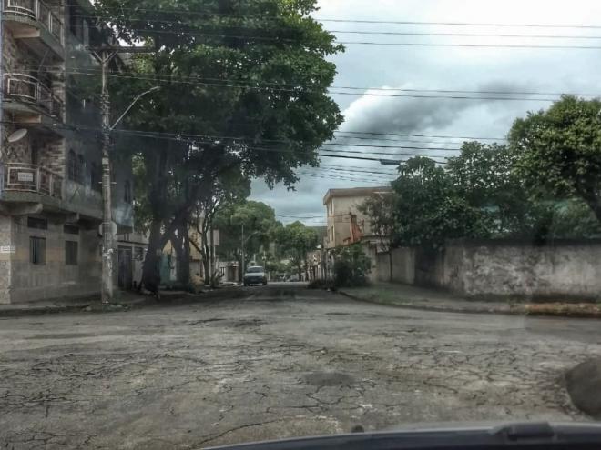 Vítima estava dentro de um Fiat Palio, com a sua companheira, na rua Caxias do Sul, quando parou por perto um Chevrolet Celta, de cor verde; três indivíduos desceram e um deles efetuou o tiro que matou Alexandre Pacheco
