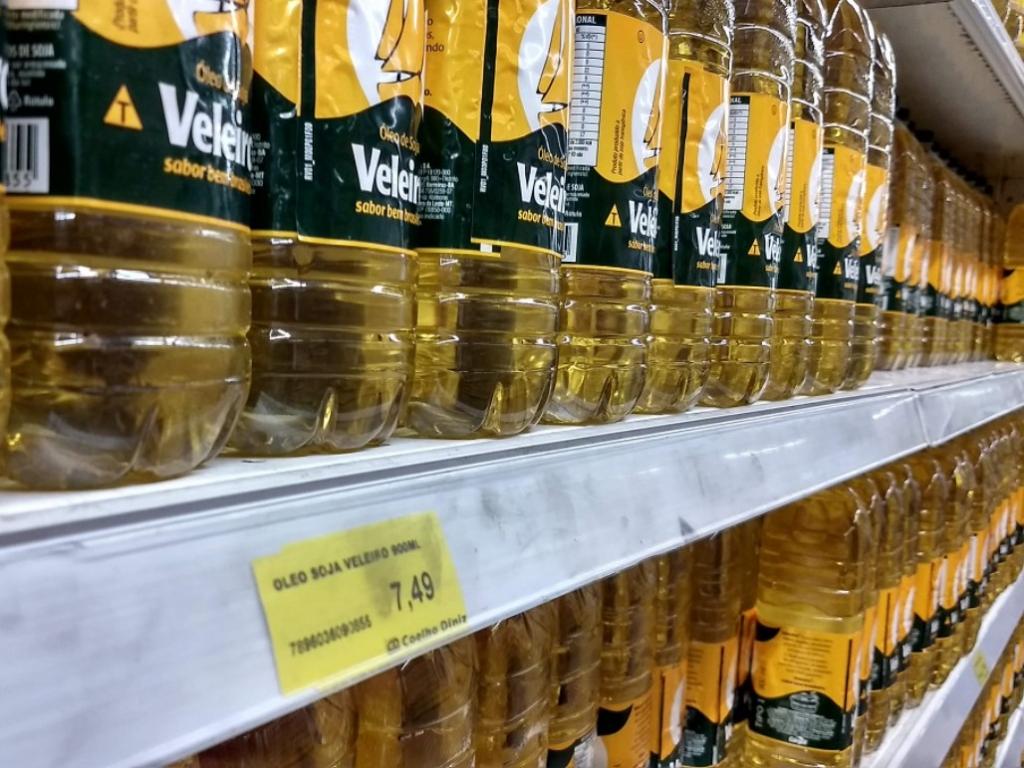 Óleo de soja tem preço que varia de R$ 7,49 até R$ 8,40 