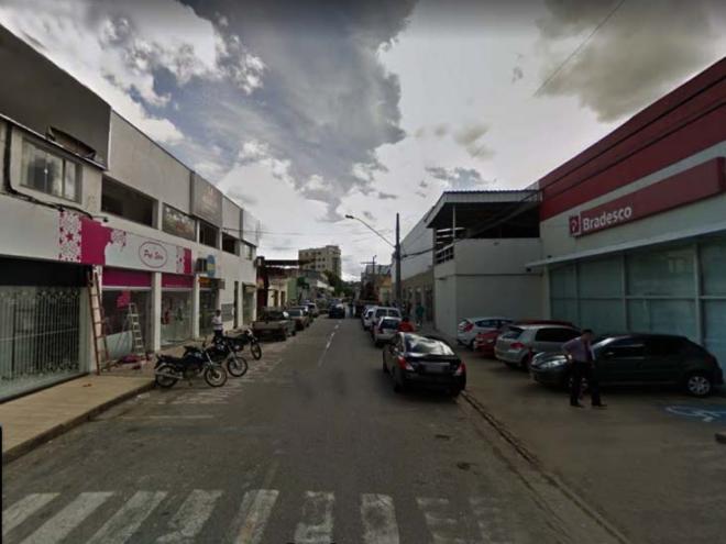Furto em loja da rua Topázio foi praticado por volta de 1h30 de sábado (31)