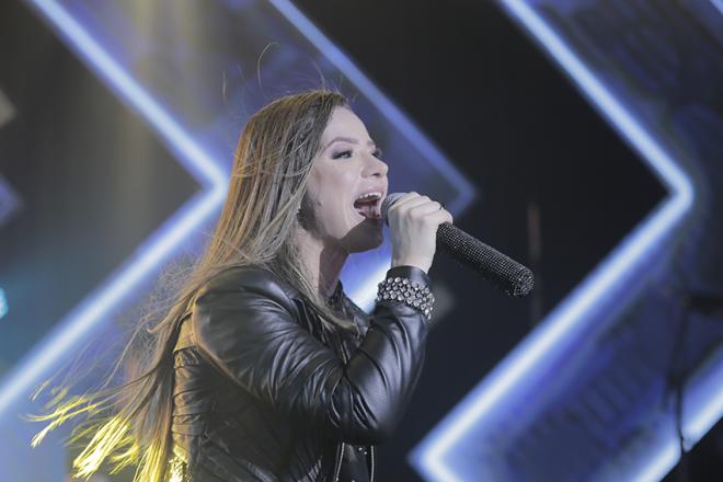 Camila destaca a relevância de enaltecer valores como a fé, a esperança e o amor