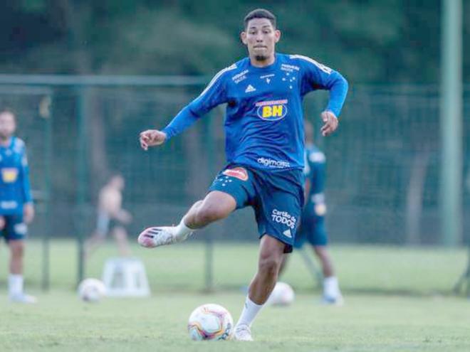 O atacante Zé Eduardo voltará ao América-RN por não fazer parte dos planos de Felipão