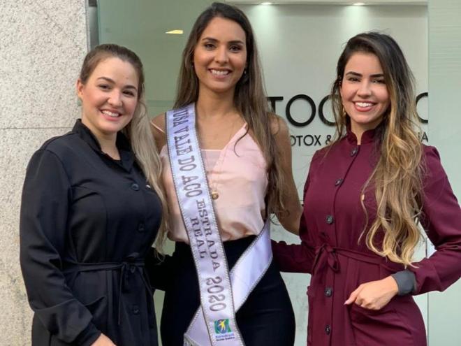 Sócia e coordenadora Rafaella Moraes, musa do Vale do Aço Hindara Rodrigues e a Dra. Karla Castro
