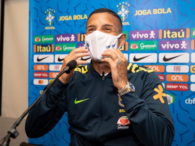 Lateral-direito não vai disputar a partida atrasada do Galo