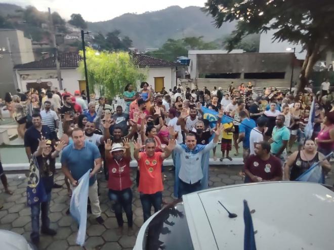 Prefeito posou ao lado de seu vice, Elcinho