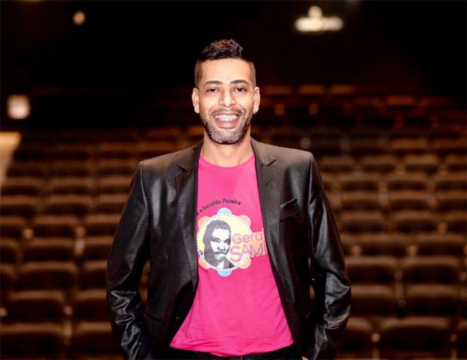 O ator e diretor Claudinei de Souza estará no Conversa Conectada