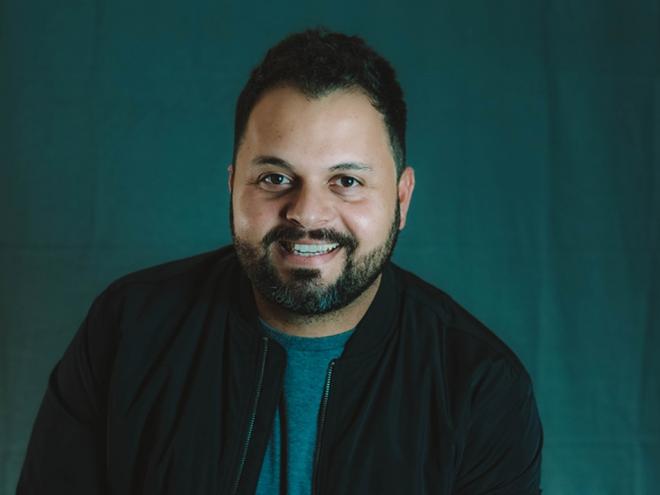 Klebson Kollins regravou um clássico da música cristã brasileira