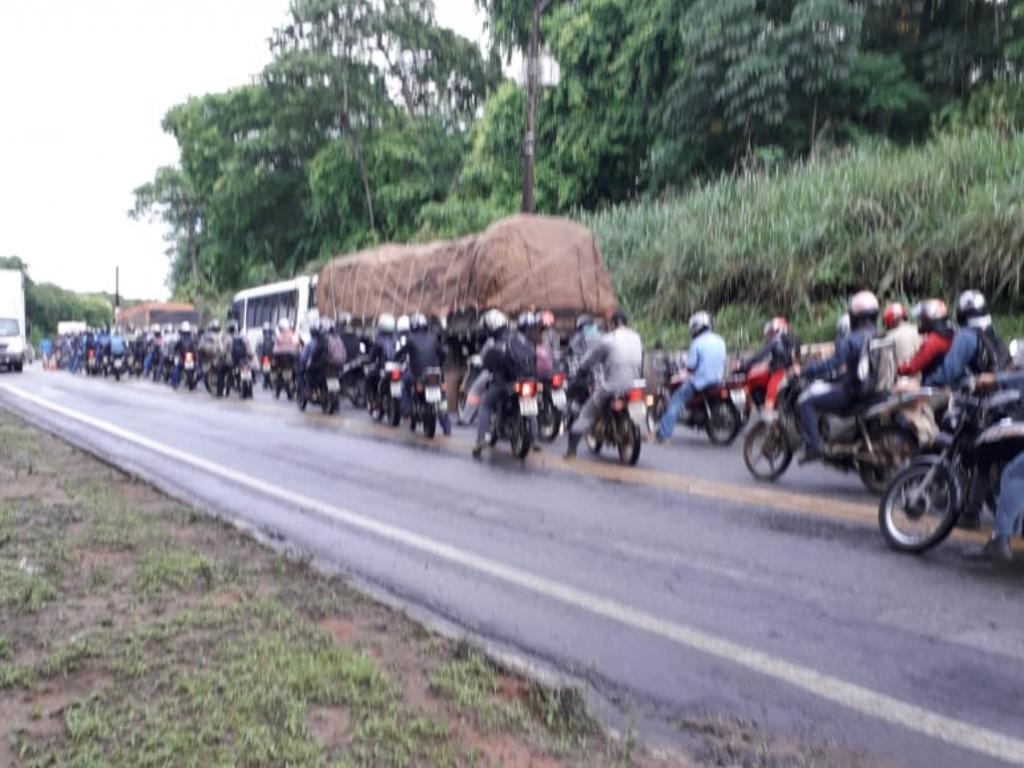 Fila saindo de Ipatinga no sentido Distrito Industrial e Aeroporto 