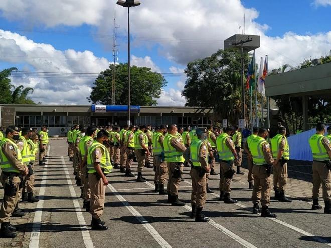 Em Ipatinga, os policiais receberam instruções na se do 14º BPM