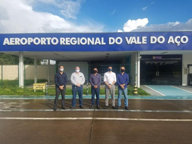Presidente da Fiemg, prefeito e vice-prefeito de Santana do Paraíso, chefe de gabinete da ARMVA e superintendente da Infraero se reuniram para discutir futuro do aeroporto